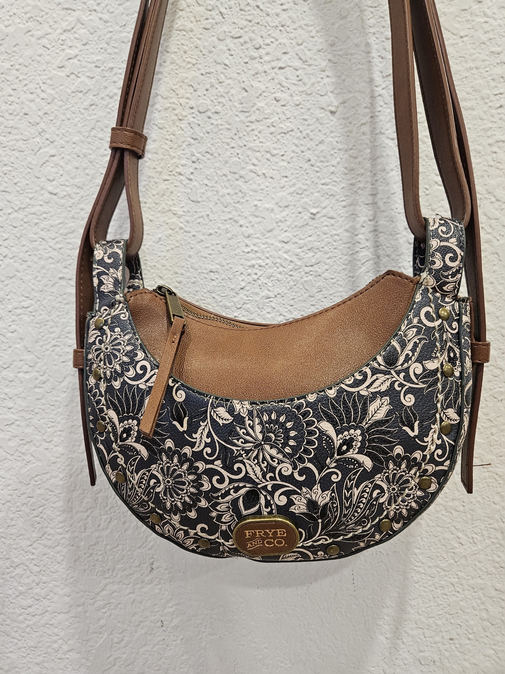 Frye & Co. Blake Crossbody Bag – Vintage Navy & Cream Paisley Floral